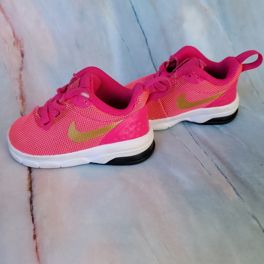 Nike Air Max Motions